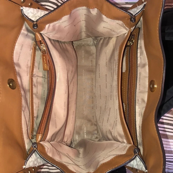 Michael Kors Medium Studded Hobo Purse - Picture 5 of 6